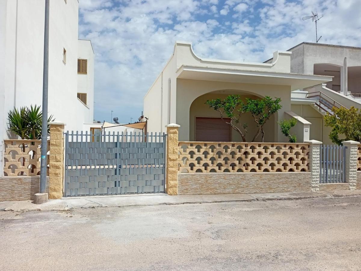 Casa Vacanze Da Lui' Torre Lapillo Exterior foto
